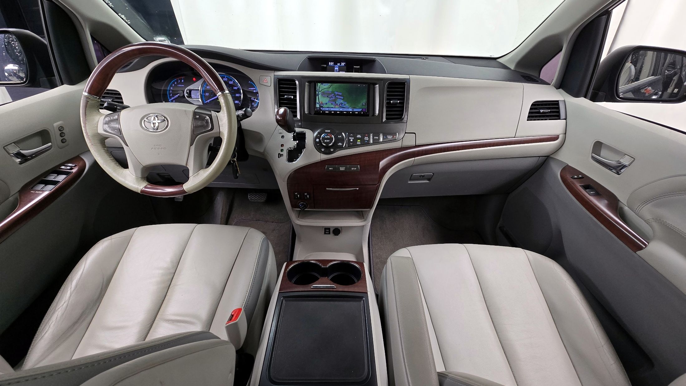 TOYOTA SIENNA 2012
