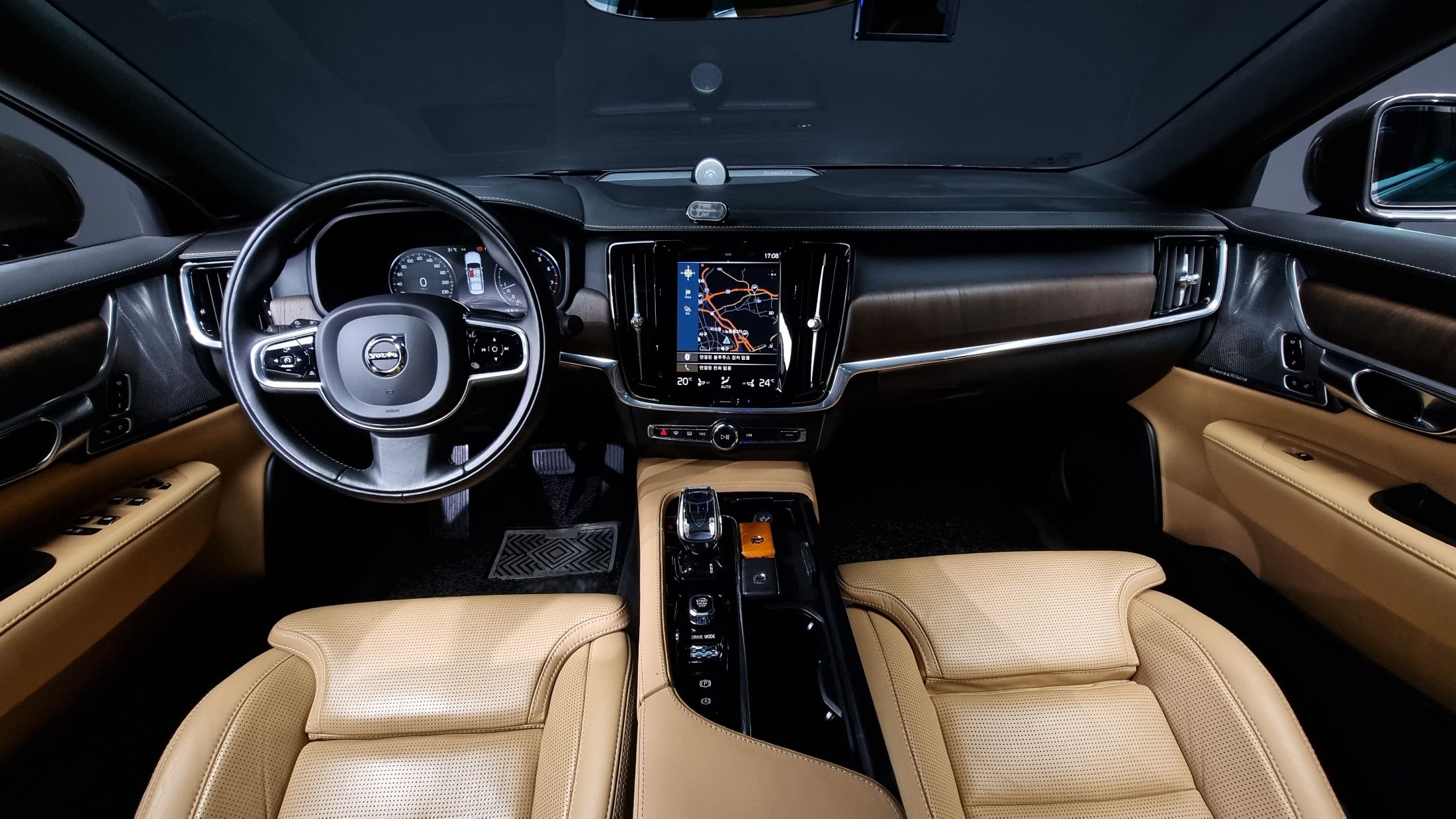 VOLVO S90 2021