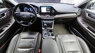 HYUNDAI GRANDEUR IG HYBRID 2017
