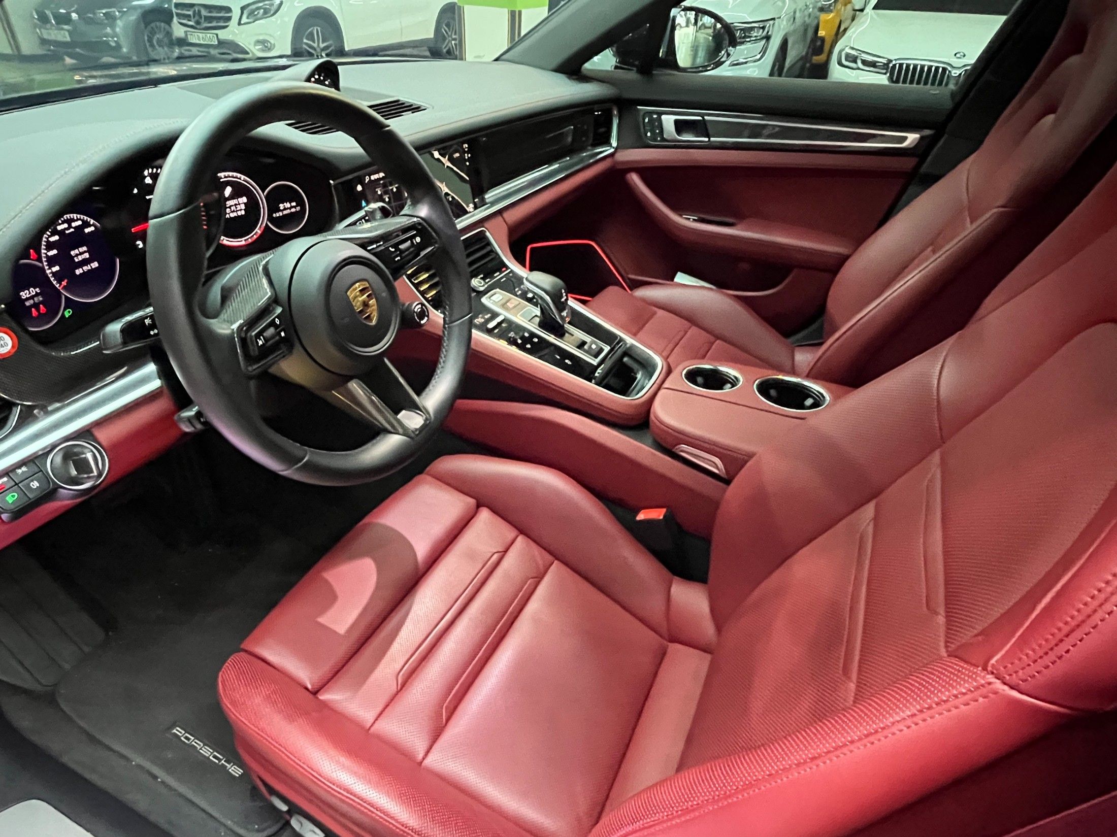 PORSCHE PANAMERA 971 2022