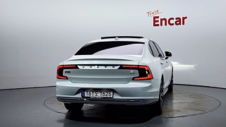 VOLVO S90 2022