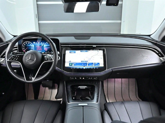 MERCEDES BENZ E-CLASS W214 2024