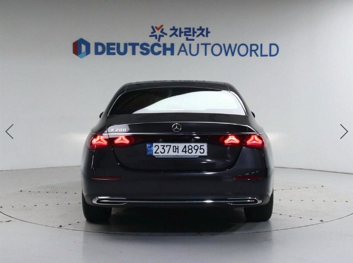 MERCEDES BENZ E-CLASS W214 2024
