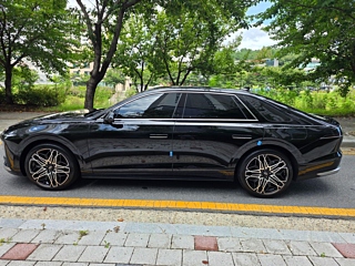HYUNDAI GRANDEUR HYBRID GN7 2023