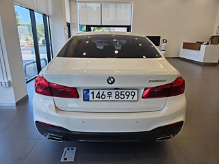 BMW 5-SERIES G30 2020