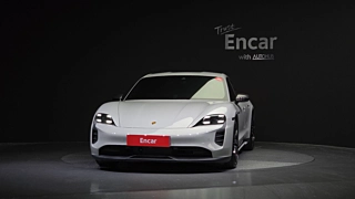 PORSCHE TAYCAN 2023