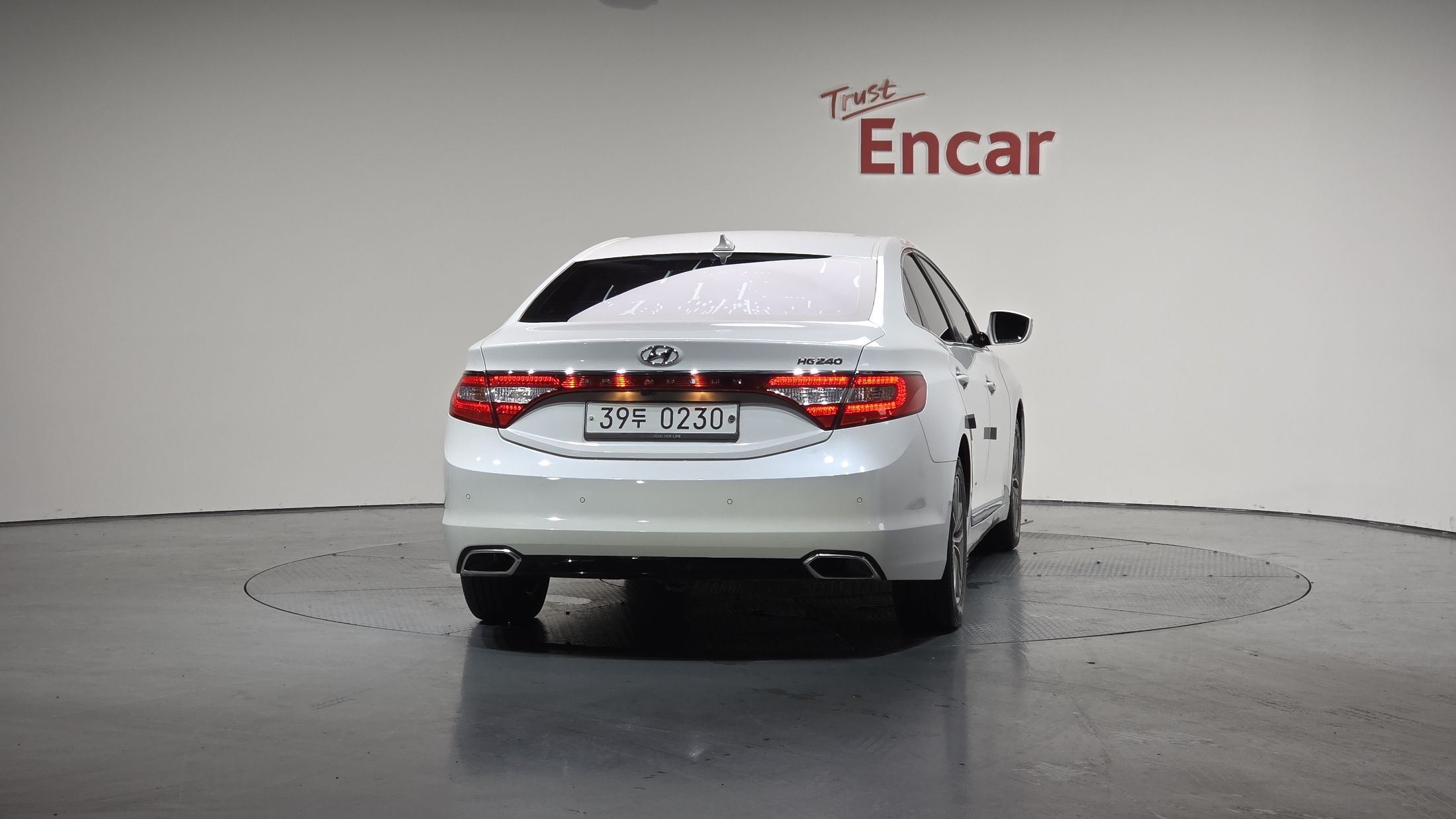HYUNDAI GRANDEUR HG 2016