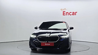 BMW 5-SERIES G60 2024