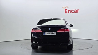 BMW 5-SERIES G60 2024