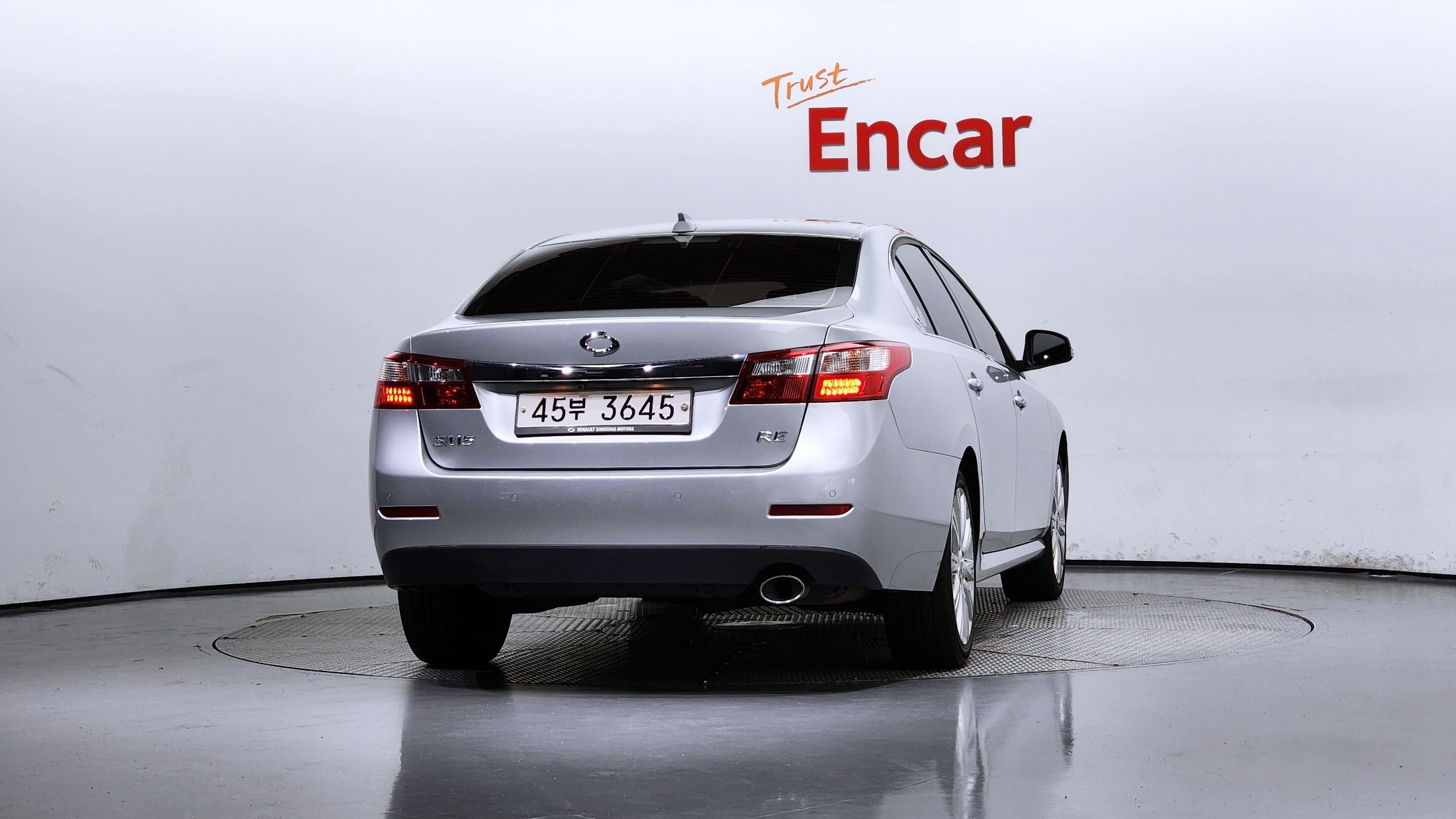 SAMSUNG SM5 NEW 2011