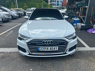 AUDI A6 C8 2023