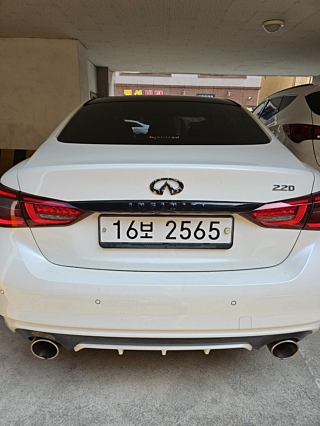 INFINITI Q50  3.5 Hybrid 2018