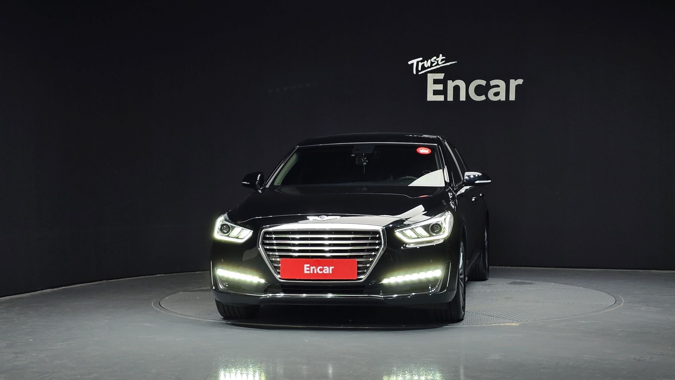 GENESIS EQ900 2016