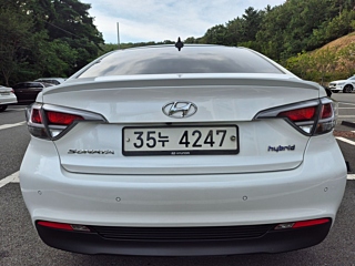HYUNDAI LF SONATA HYBRID 2016