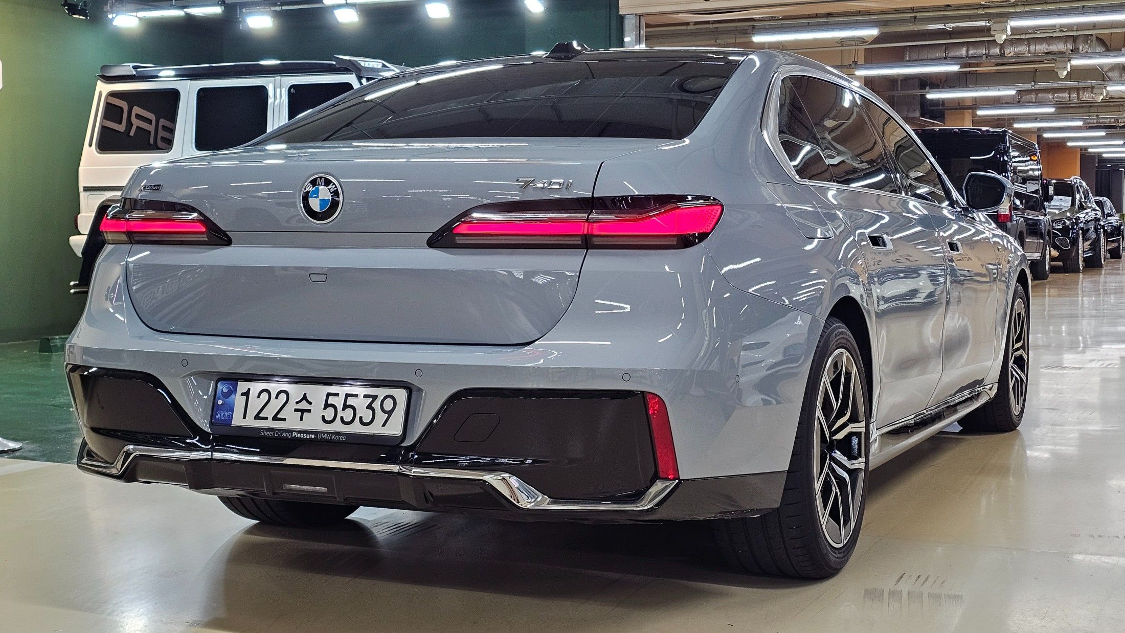 BMW 7-SERIES G70 2024