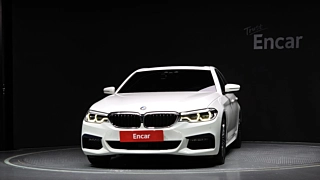 BMW 5-SERIES G30 2019