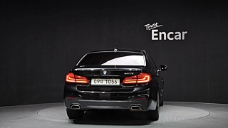 BMW 5-SERIES G30 2017