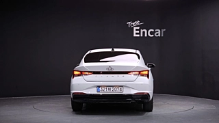 HYUNDAI AVANTE HYBRID CN7 2022