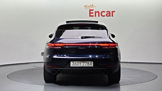 PORSCHE MACAN 2019