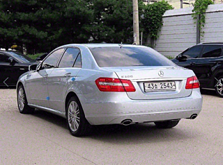 MERCEDES BENZ E-CLASS W212 2010