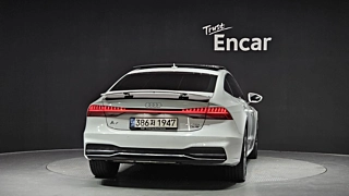 AUDI A7 4K 2020