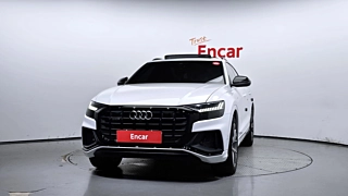 AUDI Q8 4M  2022
