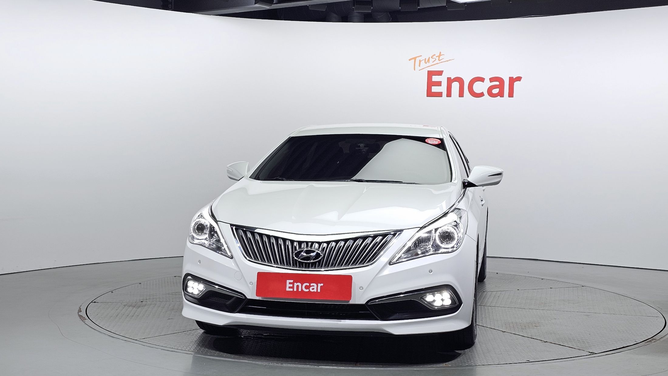HYUNDAI GRANDEUR HG 2016