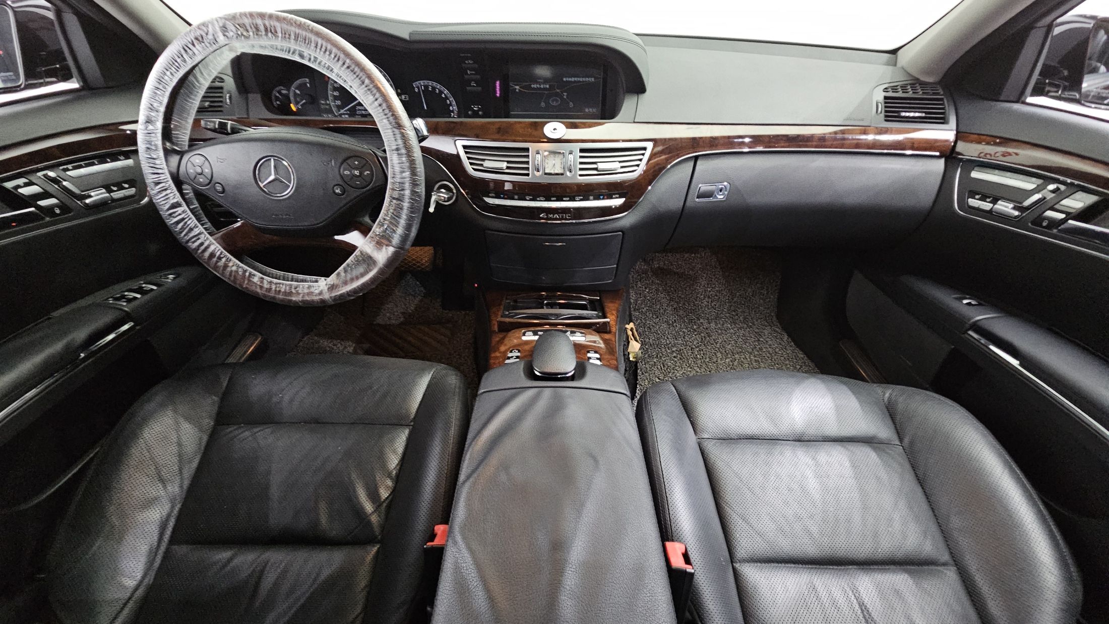 MERCEDES BENZ S-CLASS W221 2012