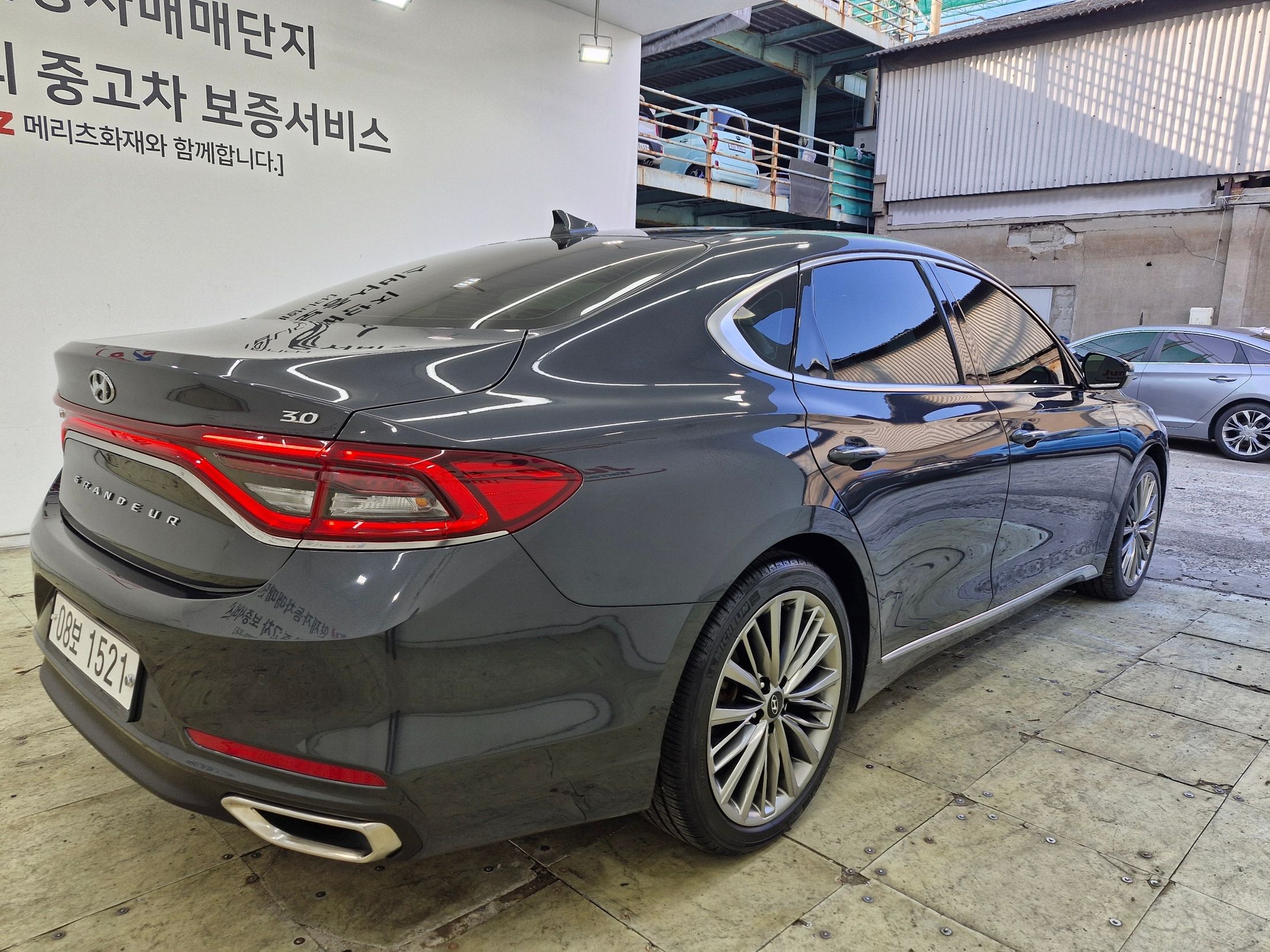 HYUNDAI GRANDEUR IG 2017