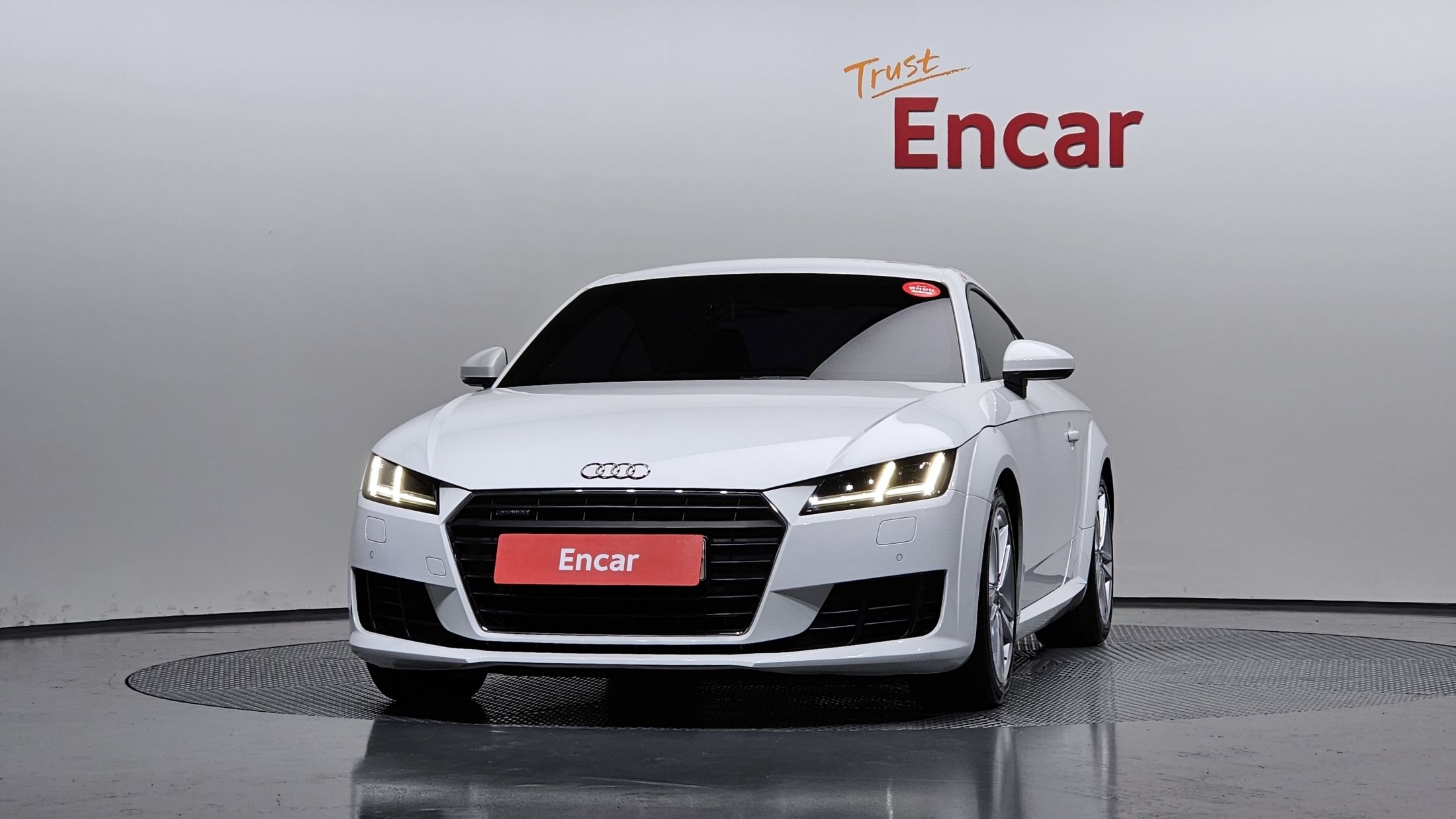 AUDI TT8S 2016