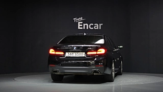 BMW 5-SERIES G30 2017