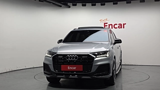 AUDI Q7 4M 2023