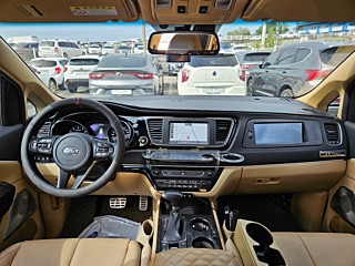 KIA CARNIVAL 2018