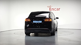 TESLA MODEL X   2023