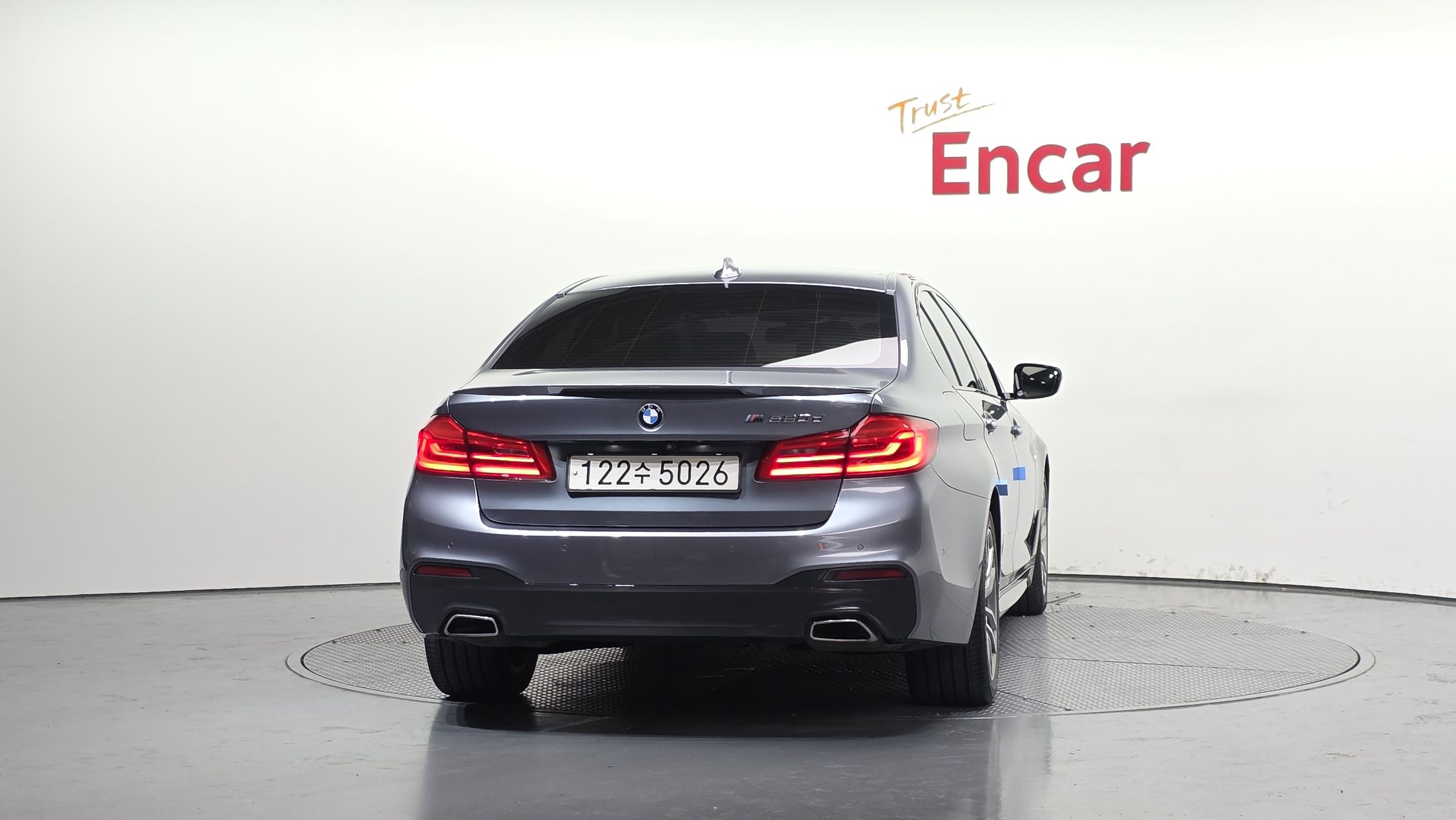 BMW 5-SERIES G30 2017