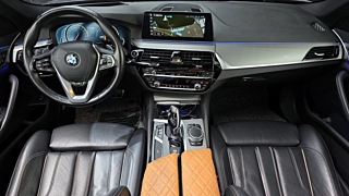 BMW 5-SERIES G30 2017