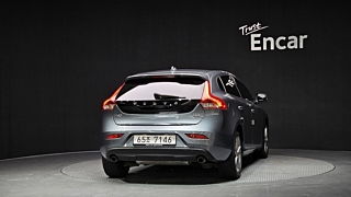 VOLVO V40  D3 2018