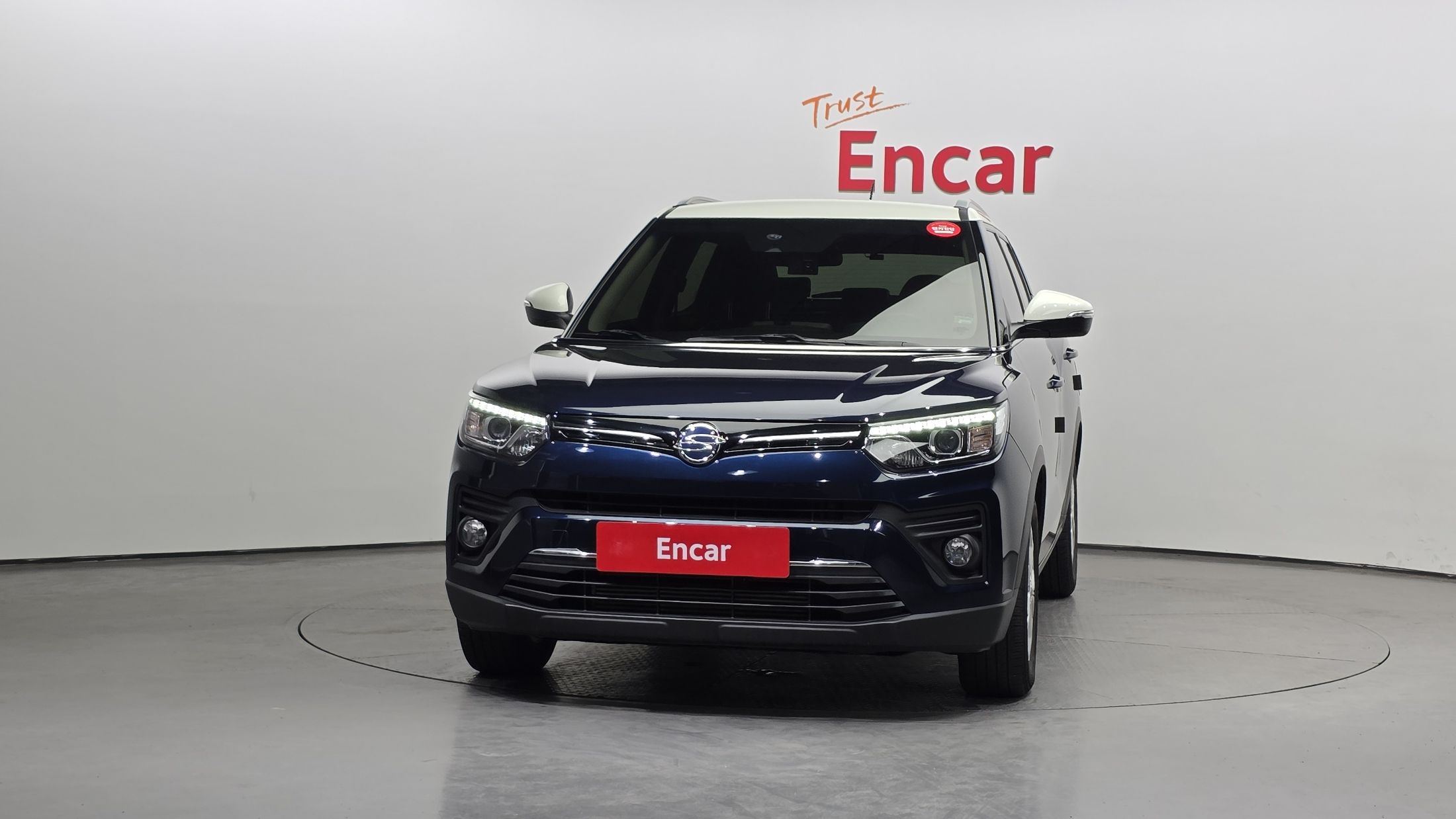 SSANGYONG TIVOLI VERY NEW 2021