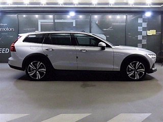 VOLVO V60 CROSS COUNTRY 2020