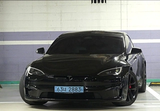 TESLA MODEL S   2023