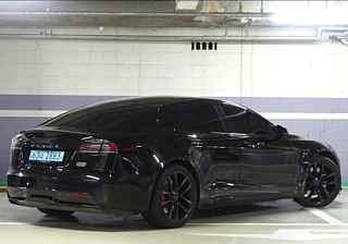 TESLA MODEL S   2023