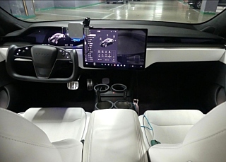TESLA MODEL S   2023