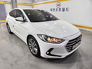 HYUNDAI AVANTE AD 2018