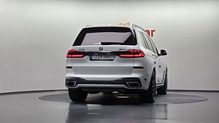 BMW X7 G07 2024