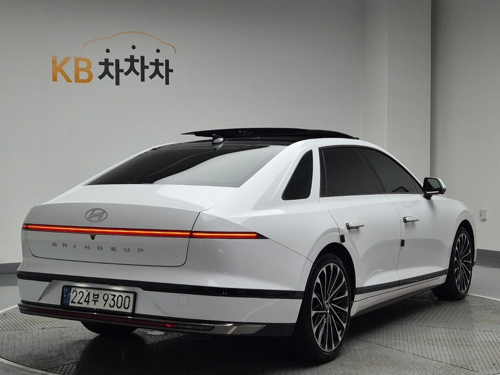 HYUNDAI GRANDEUR GN7 2023