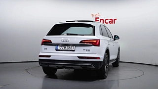 AUDI Q5 FY  45 TFSI Quattro 2021