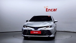 TOYOTA CAMRY XV70 2019