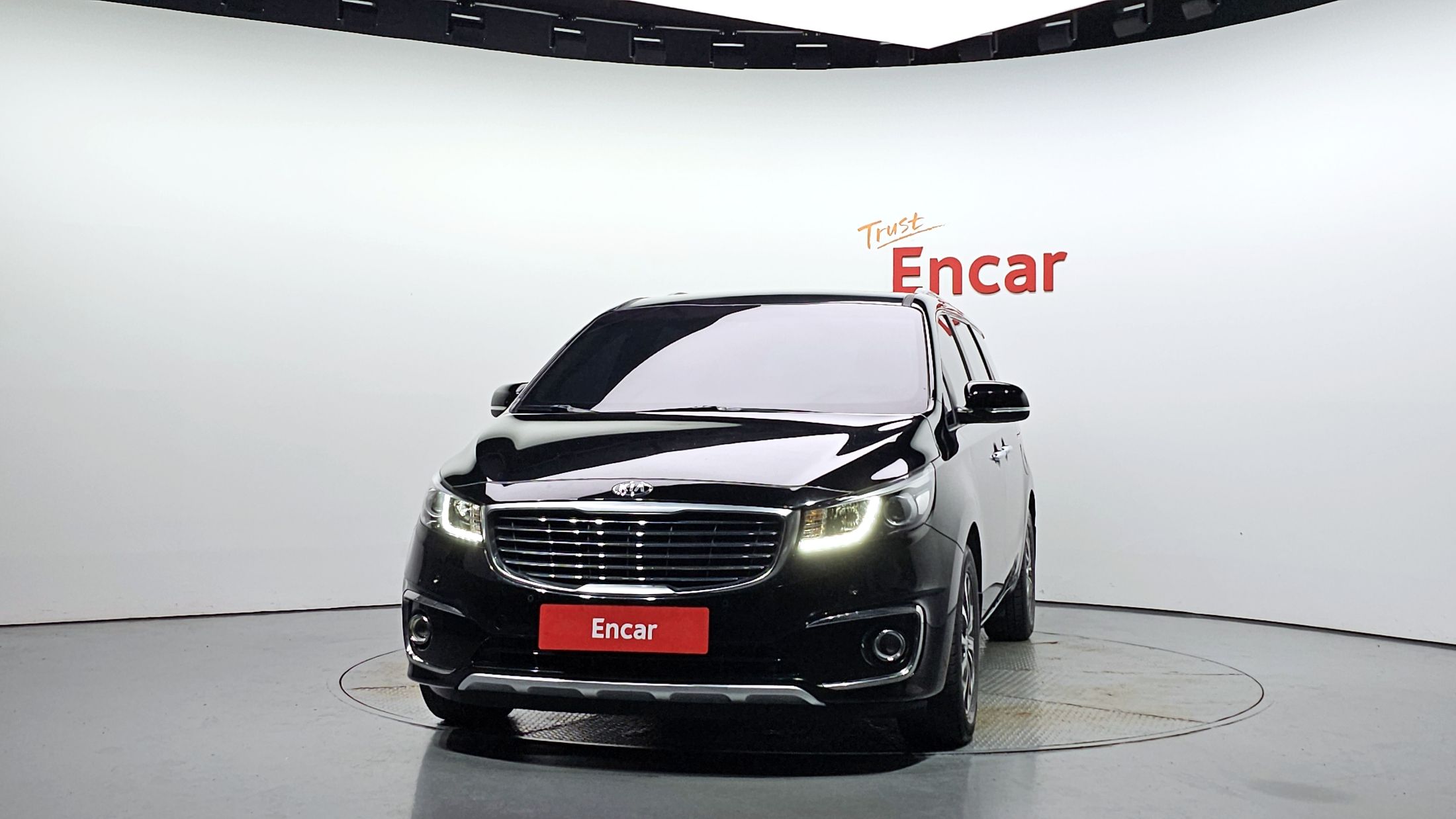 KIA CARNIVAL 2018