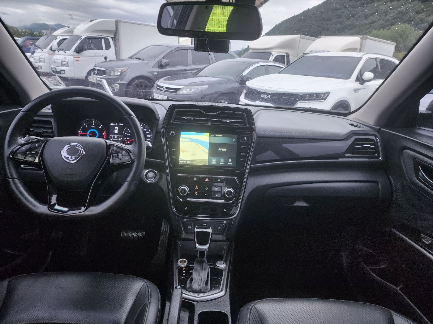 SSANGYONG TIVOLI VERY NEW 2019