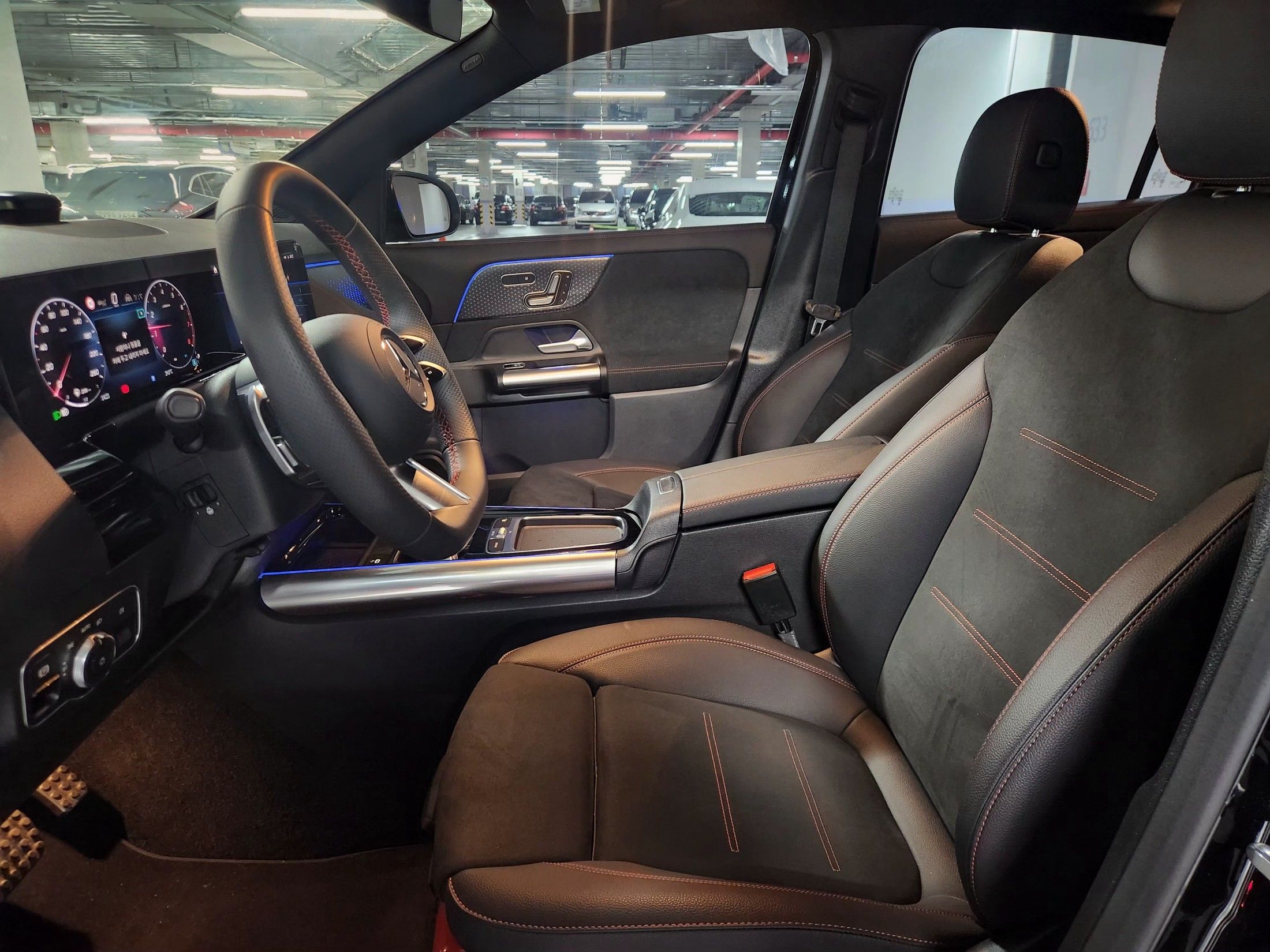 MERCEDES BENZ GLA-CLASS H247 2025